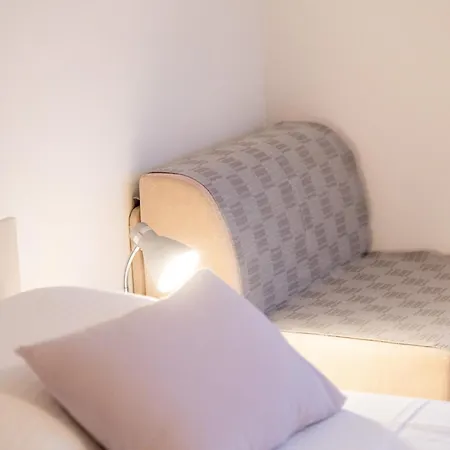 Pijaceta Apartament Rab Town