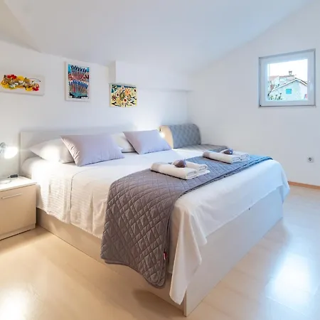 Appartement Pijaceta Rab Town